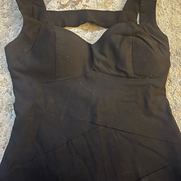 Black fitted LE Chateau midi dress. Size small - Picture 2 of 6